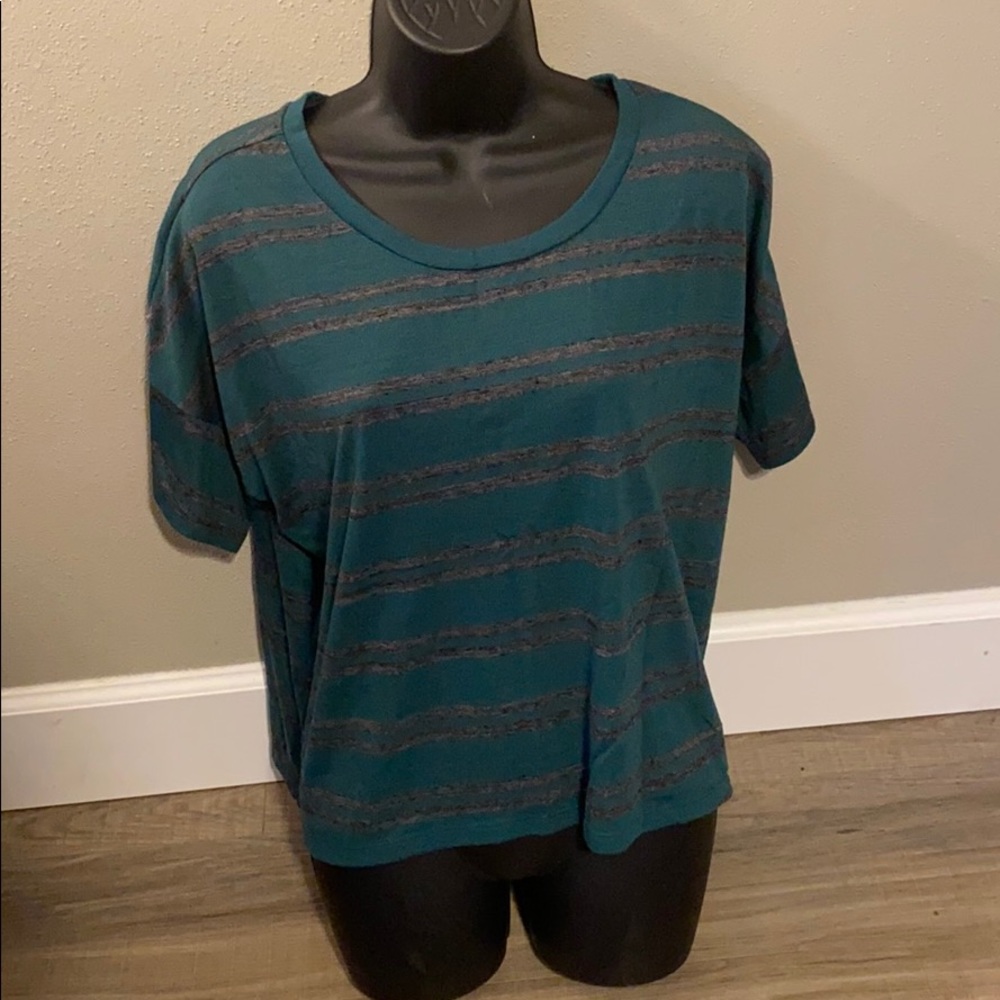 Old Navy hi-lo top, size M